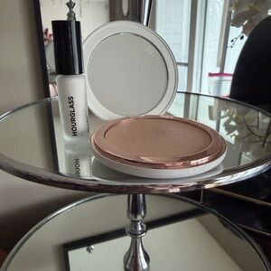 Natasha Denona 02 Medium infused skincare Compact highlighter